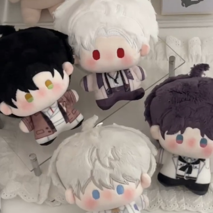Love and Deepspace Birthday plush charms five dolls group display