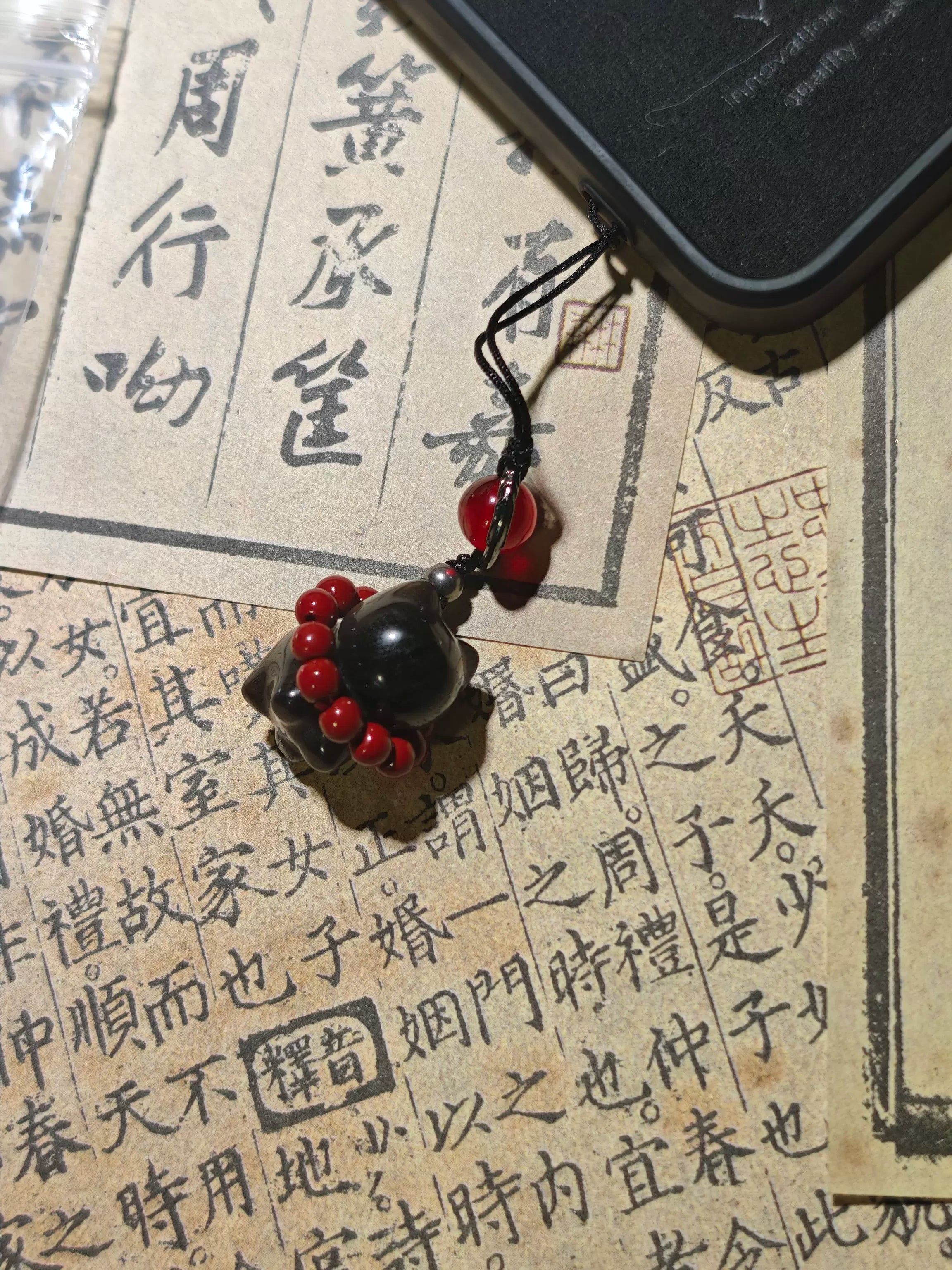 原创 三更天猫猫长老 银耀石朱砂挂件手机挂 燕云十六声周边
