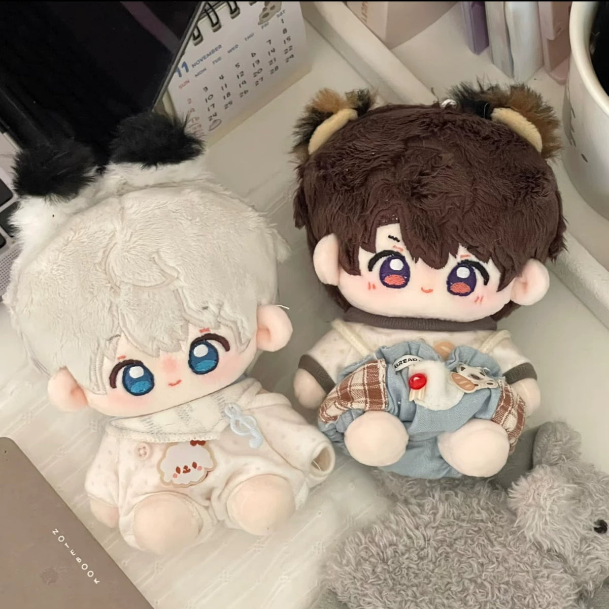 Love and Deepspace magnetic tail plush dolls pair with white hair in front