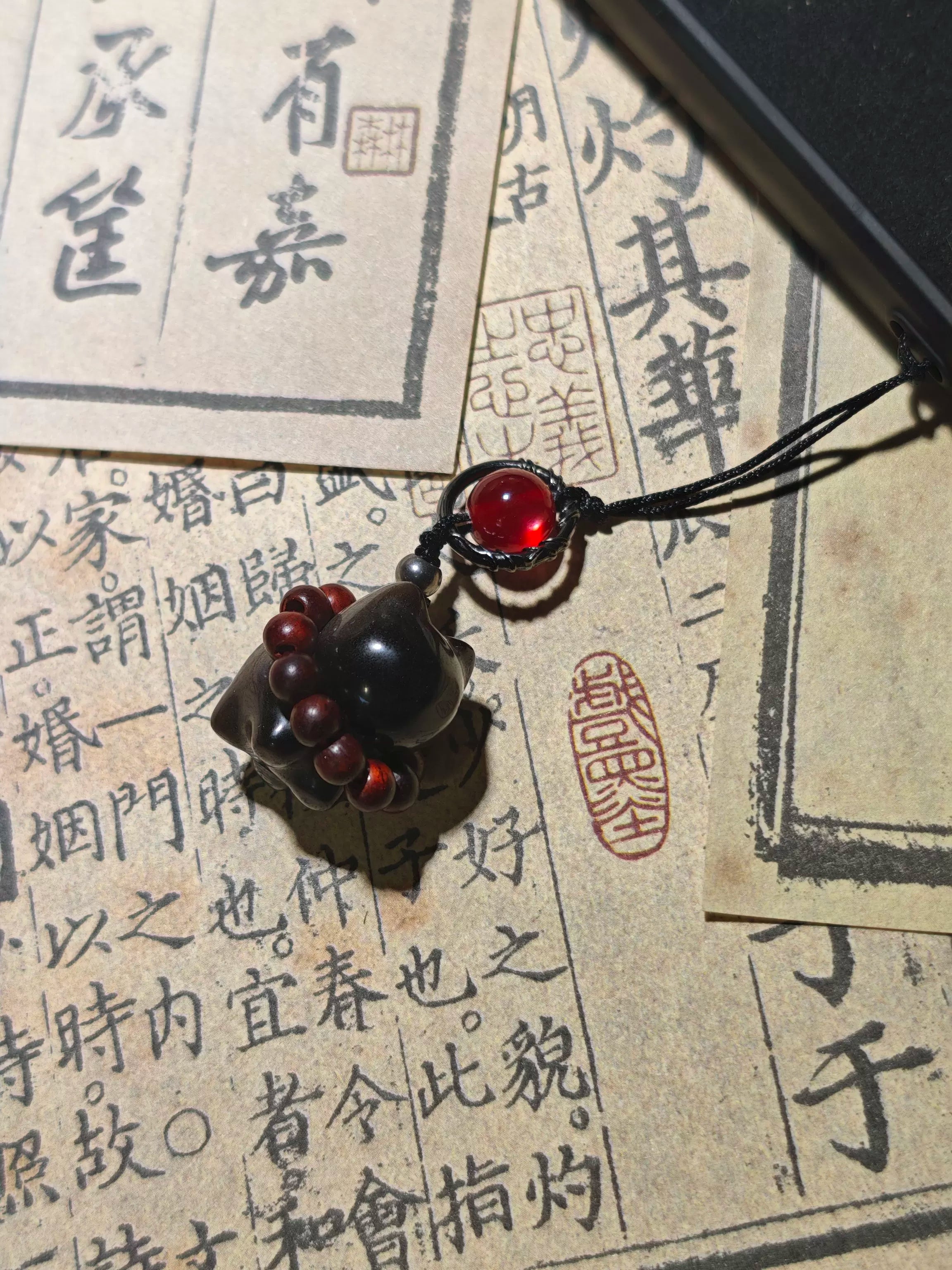 原创 三更天猫猫长老 银耀石朱砂挂件手机挂 燕云十六声周边